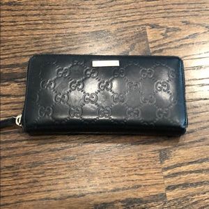 Gucci Guccissima leather wallet